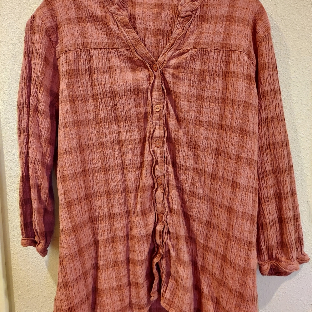 3/4 sleeve shirt